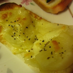北海道ジャガイモとチーズのトースト